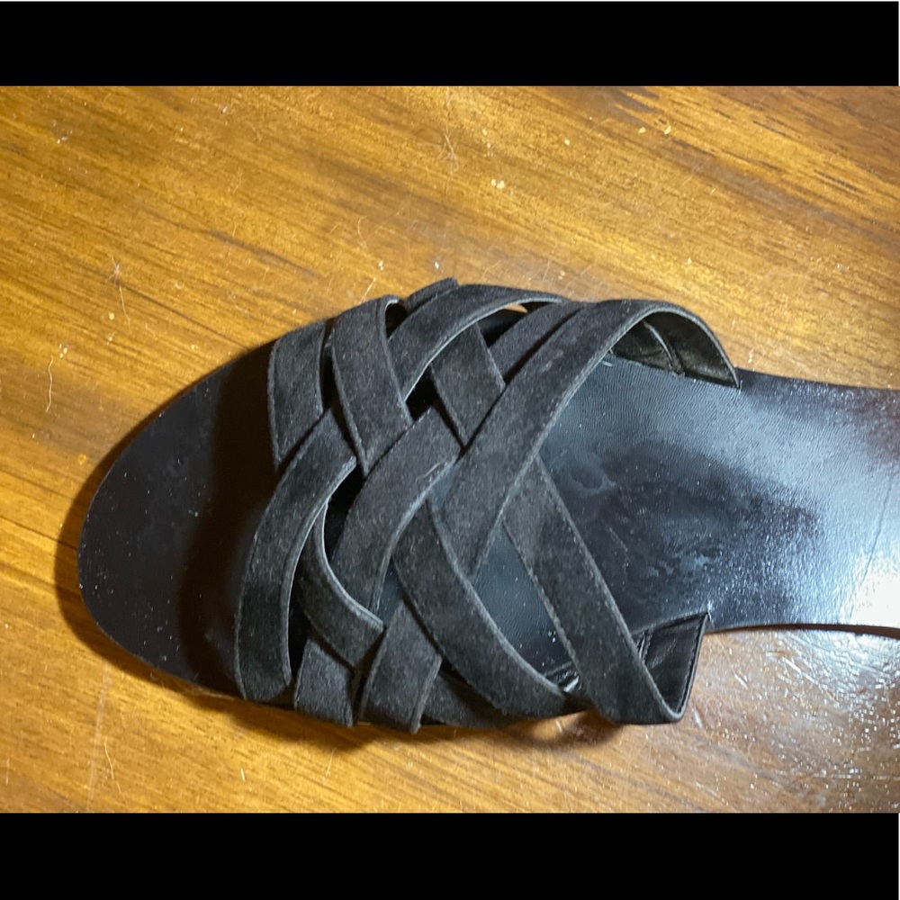 Raye sandals in velvet black